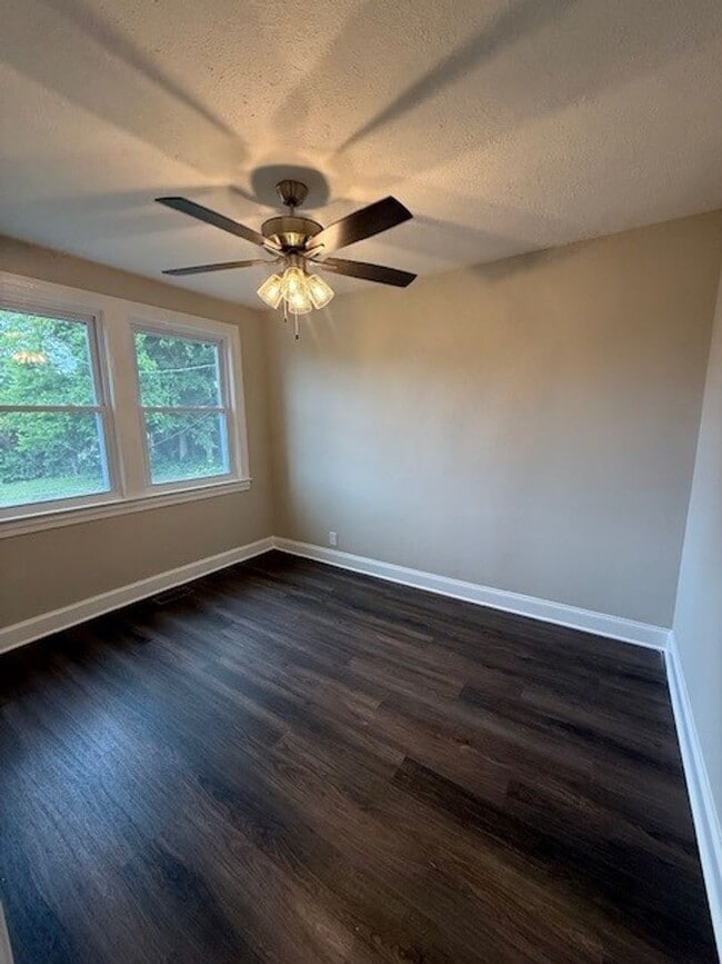 Foto del edificio - 4bd, 2 bath house