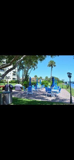 Foto del edificio - 336 Golfview Rd