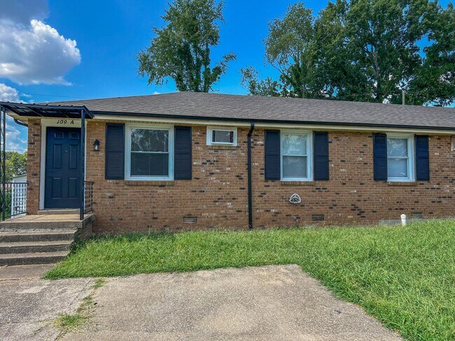 Building Photo - 109 Tandy Dr