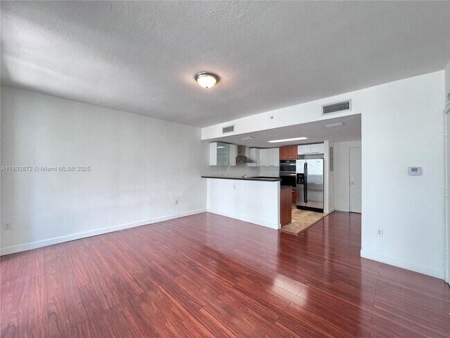 Foto del edificio - 170 SE 14th St