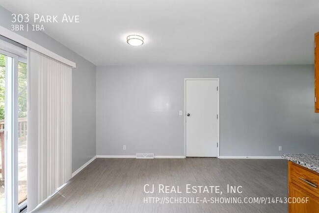 Building Photo - 303 Park Ave