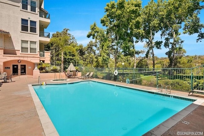 Building Photo - 680 Camino De La Reina