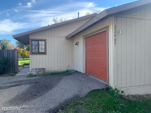 Foto principal - 2 br, 2 bath House - 22465 J Street