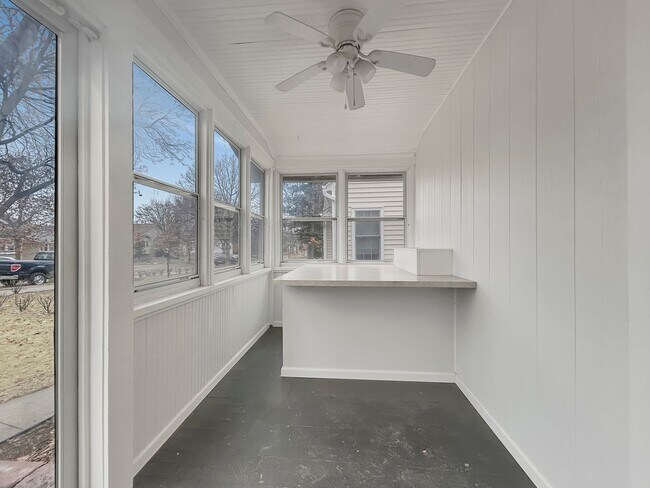 Foto del edificio - 2729 Vernon Ave S