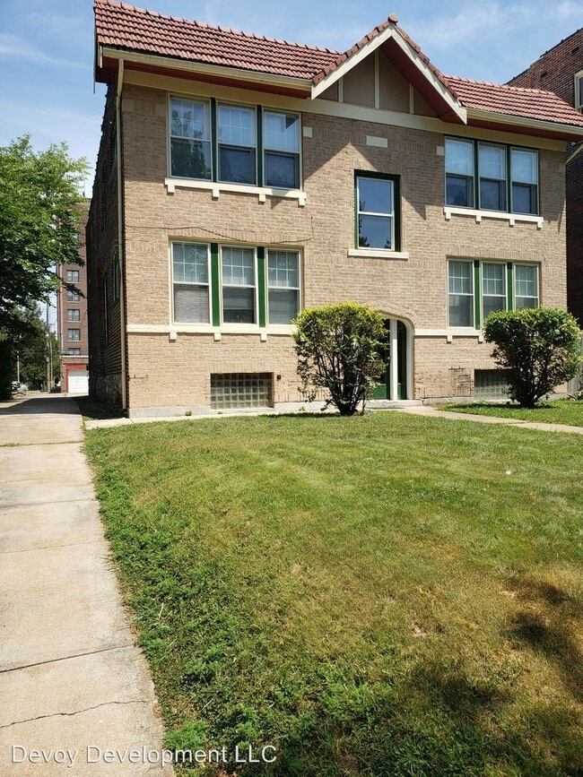 Building Photo - 4167-411E W Pine Blvd