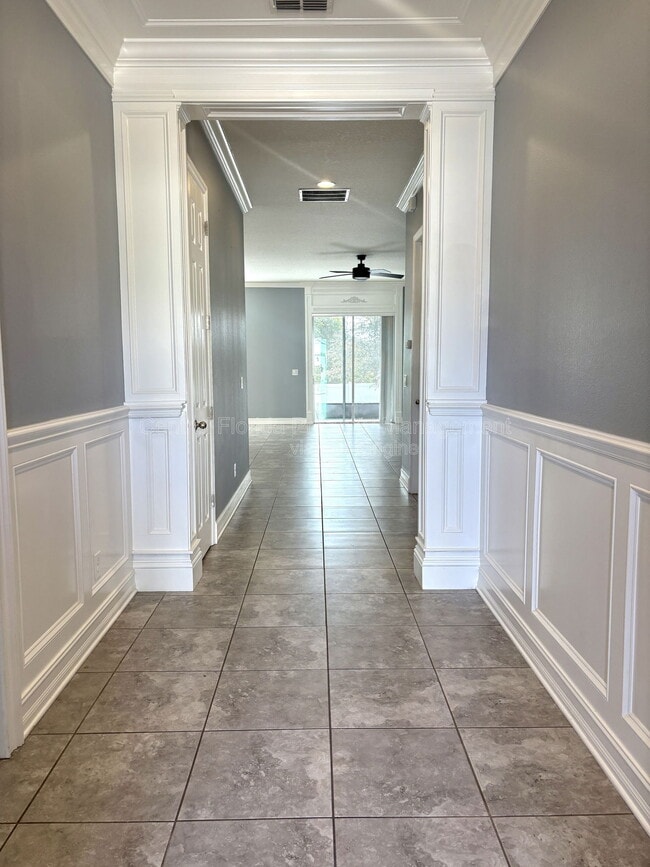 Photo - 984 Maypole Dr House