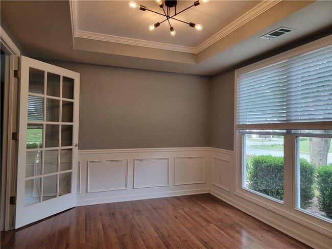 Building Photo - 2790 Suwanee Lakes Trail NW