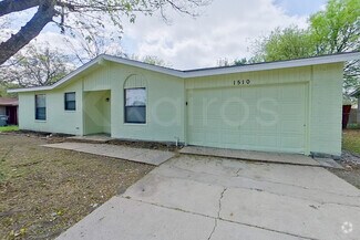 Building Photo - 1510 Clearbrook St
