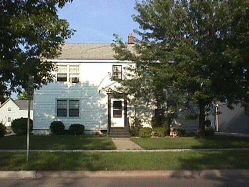 Primary Photo - 216 4th St N