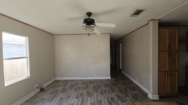 Building Photo - 11919 Kingslake Forest Dr