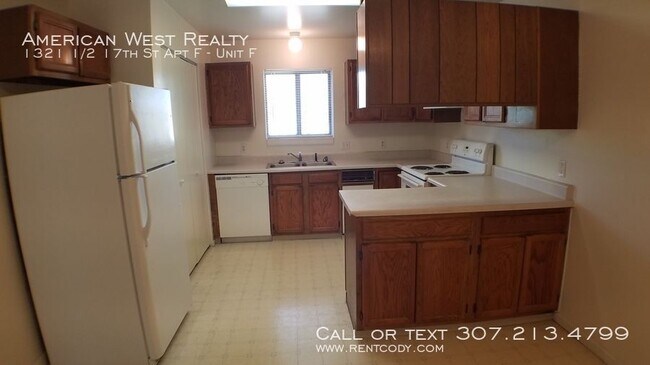 Foto del edificio - 1325 1/2 17th St
