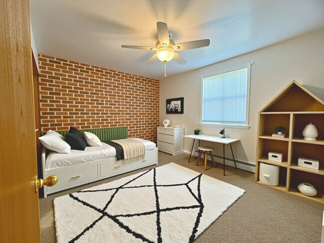 Foto del edificio - 211 Grandview Cir