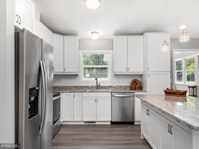 Foto del edificio - 4 br, 2 bath House - 4369 Bear Path Trail