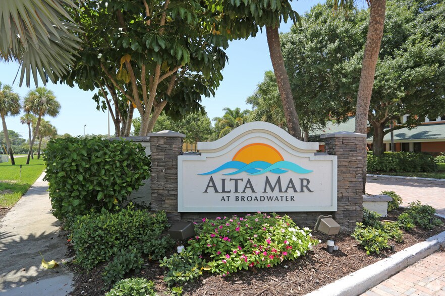 Alta Mar Broadwater Rentals Saint Petersburg, FL