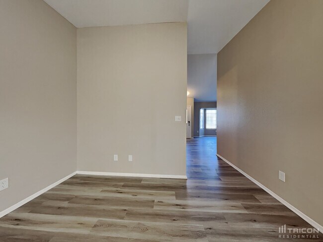 Building Photo - 532 E Ave J 9