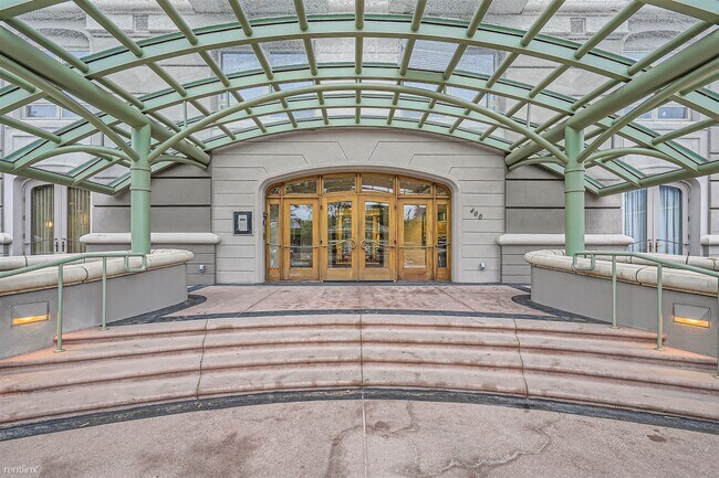 Foto del edificio - 2 br, 2 bath Condo - 400 East 3rd Avenue 405