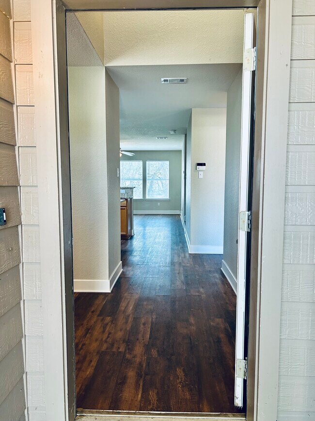 Foto del edificio - 1709 Southridge Ln