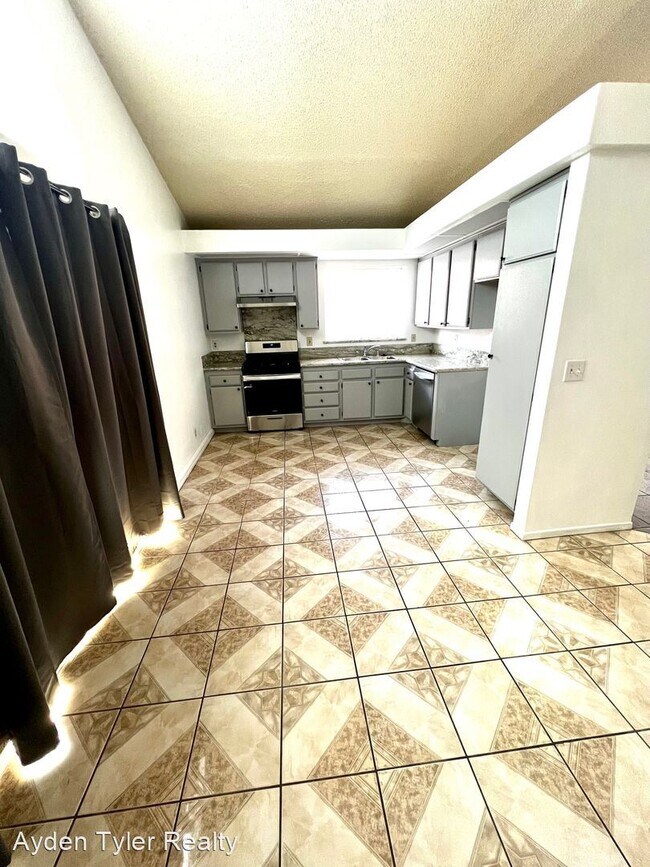 Building Photo - 3 br, 2 bath House - 36801 CAMDEN CT