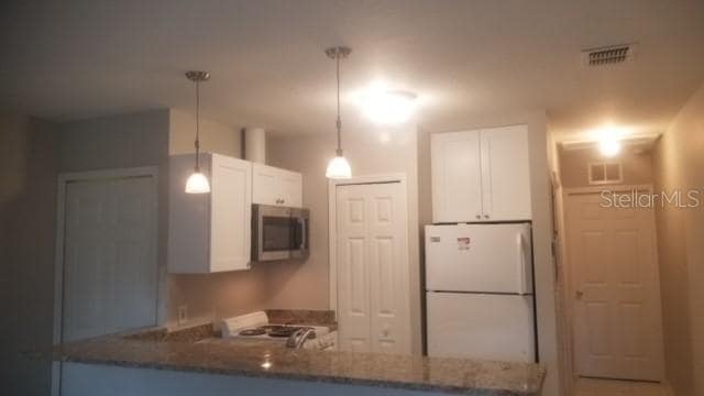 Building Photo - 2210 S Park Ave