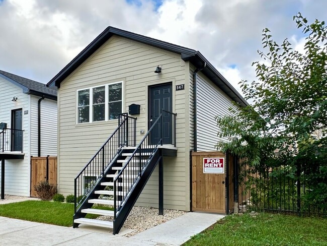 Building Photo - 527 N Springfield Ave