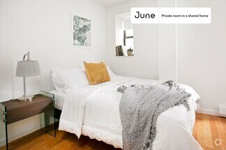 Building Photo - Private bedroom in 6 bed/2 bath Home