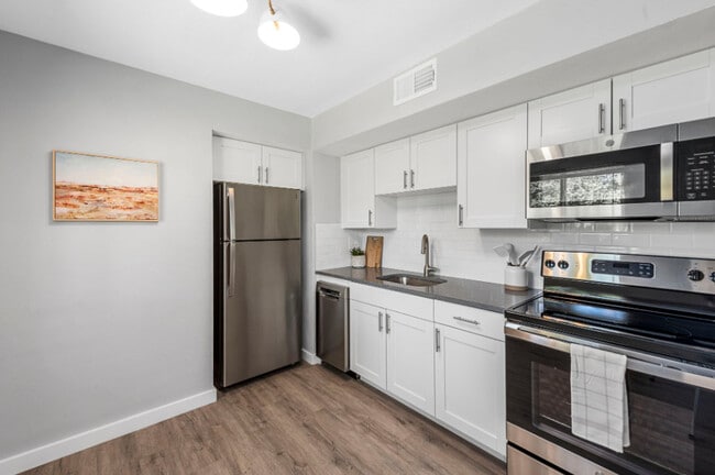 Building Photo - 7201 Gravois Avenue