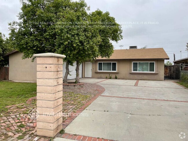 Building Photo - 7794 Cole Ave