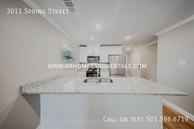 Foto del edificio - 3011 S Spring St