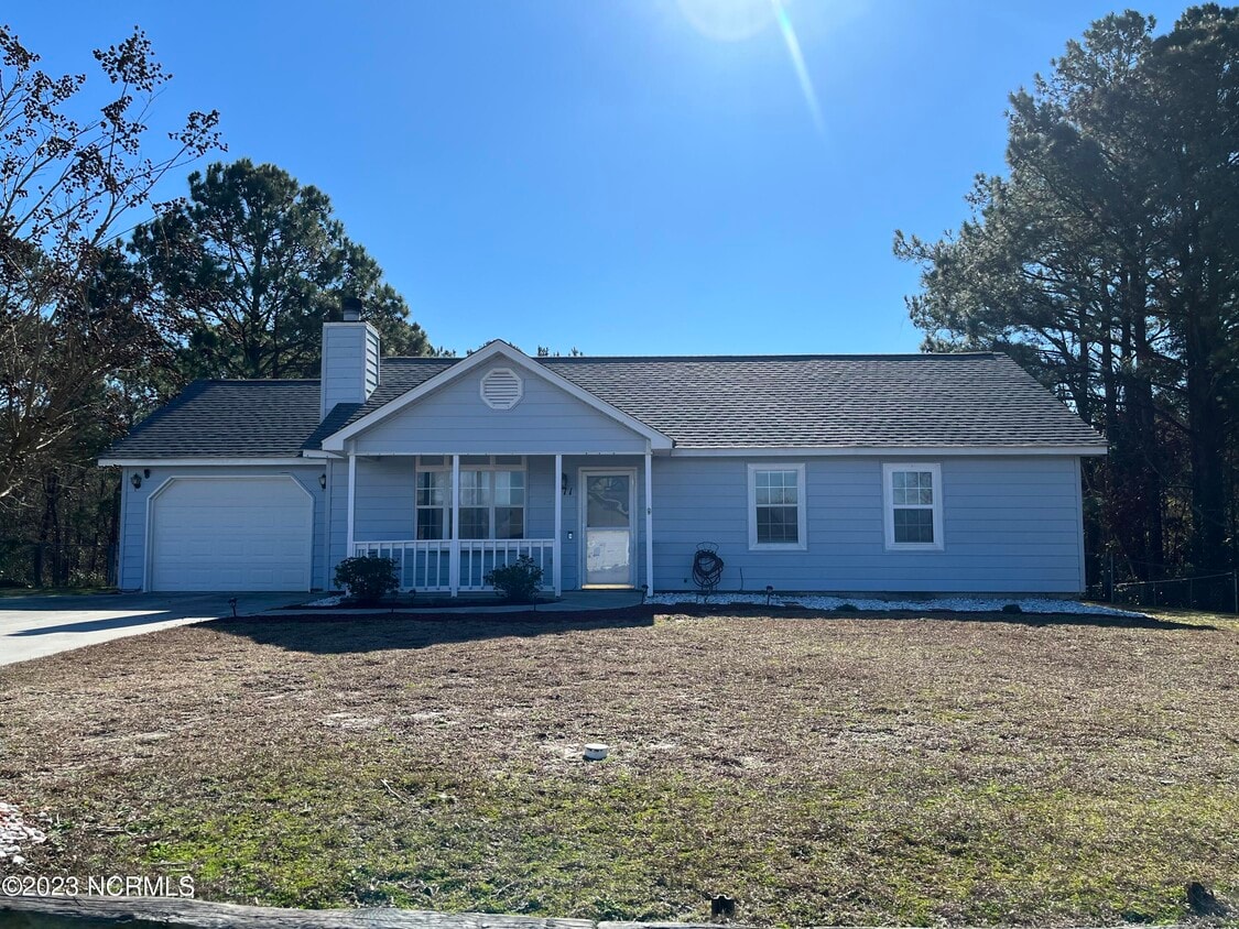 311 Josie Ct, Hubert, NC 28539 House for Rent in Hubert, NC