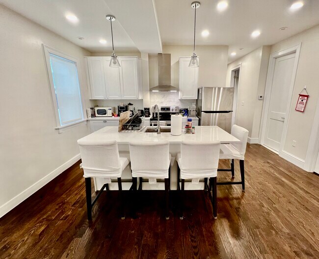 Kitchen - 35 Foster St