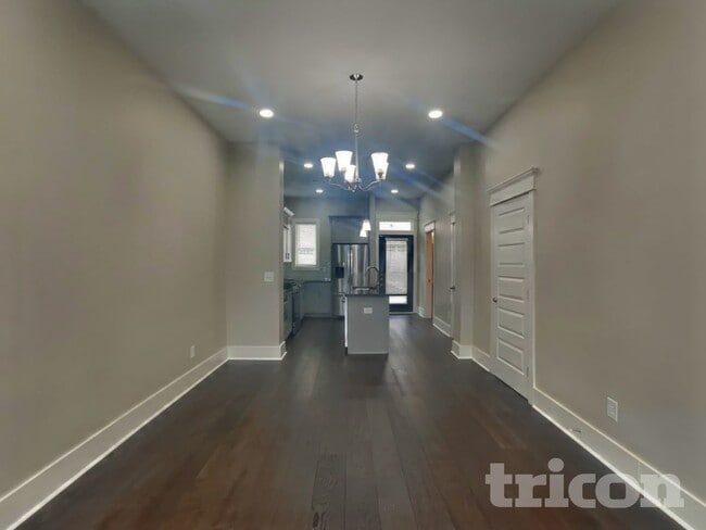 Building Photo - 6813 Charlotte Pike