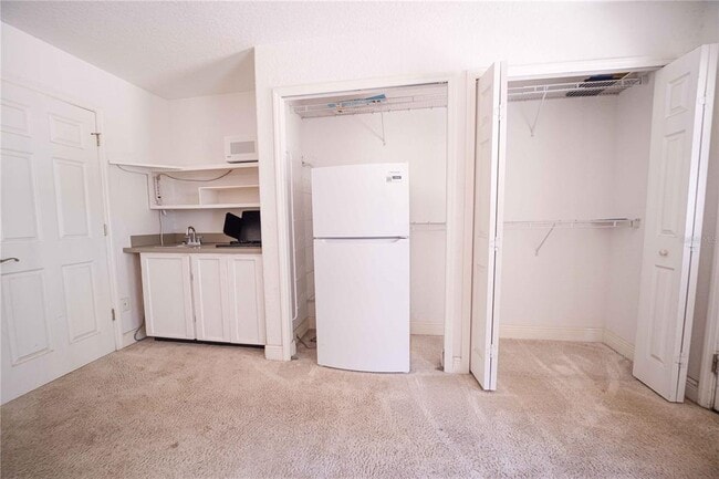 Building Photo - 1413 Broken Oak Dr