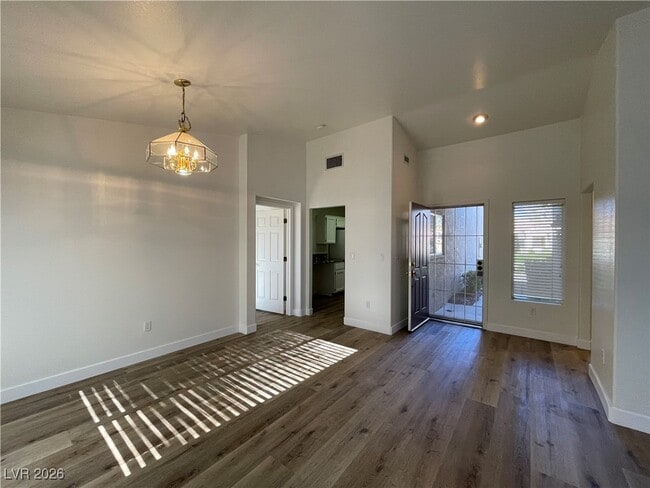 Foto del edificio - 10617 Mission Lakes Ave