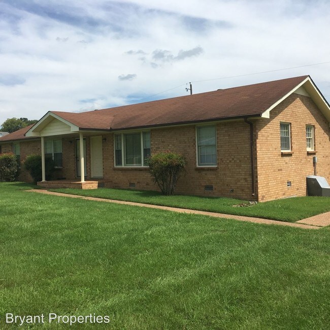 Building Photo - 301 Highland Heights Dr