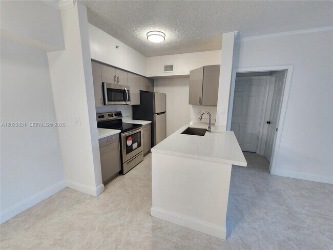 Foto del edificio - 11715 W Atlantic Blvd