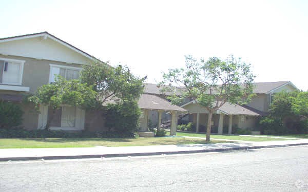Primary Photo - 1950-1956 Evergreen St