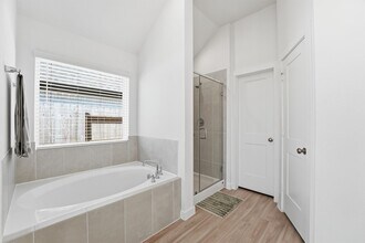 Building Photo - 8611 Pier Cove Dr