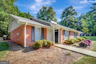 Building Photo - 135 Belle Dr