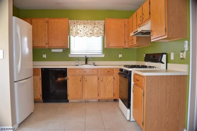 Building Photo - 1110 Wheatfield Ct