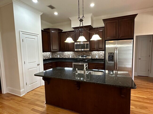 Building Photo - 2516 Goldenrod Wy