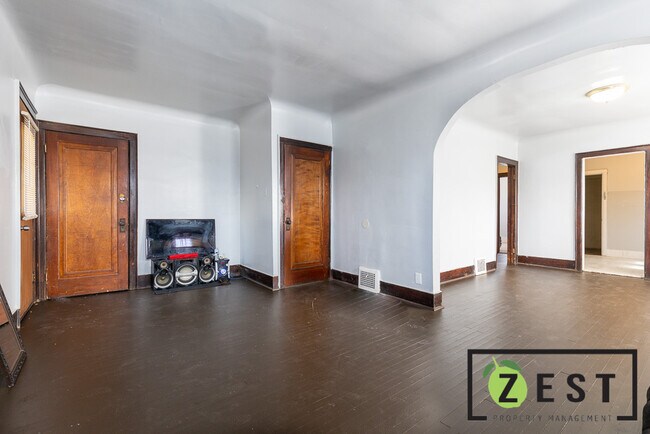 Building Photo - 15766 Ferguson St