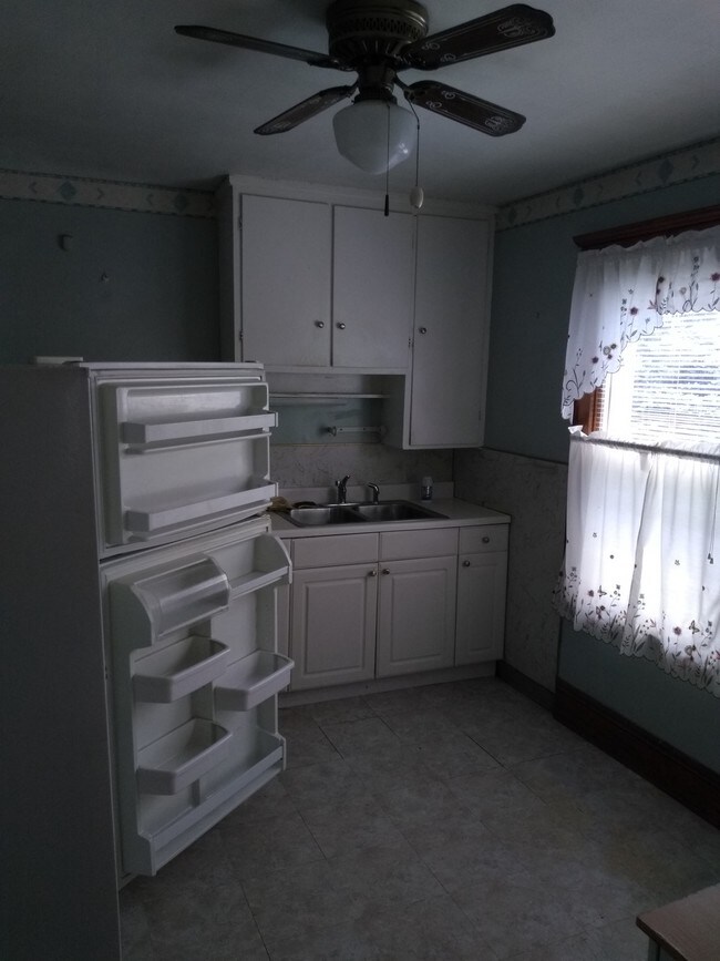 Building Photo - 1619 East 49th Street