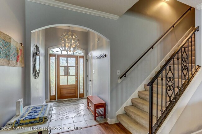 Building Photo - ! Large Hernando home with 5 bedrooms!