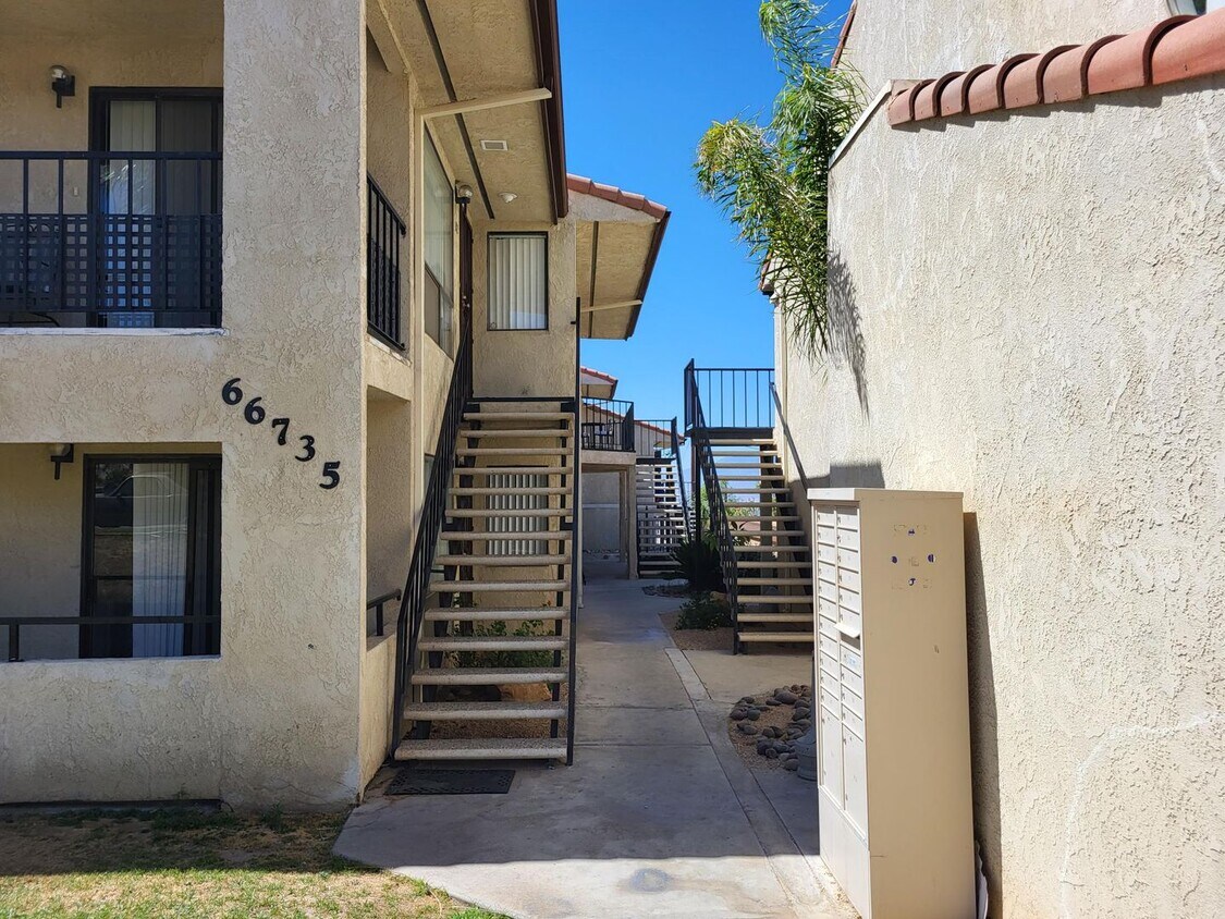 Foto principal - SUPER CLEAN & CUTE 2 BED 2 BATH