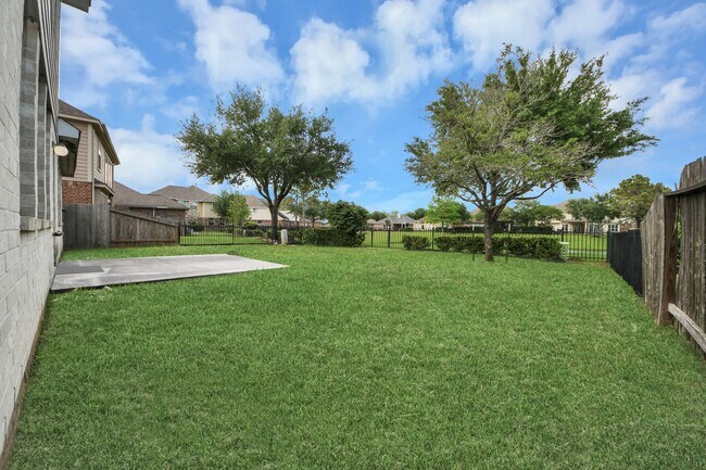 Foto del edificio - 13127 Barn Course Dr