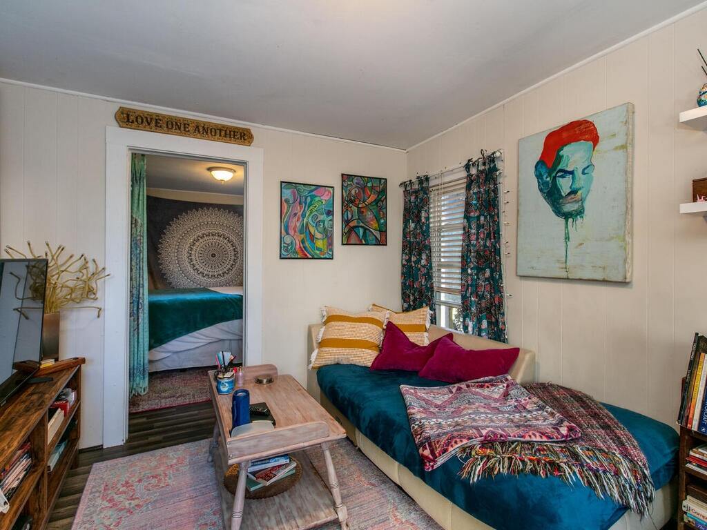 Primary Photo - 253 Riverview Drive, Unit 1/2 1