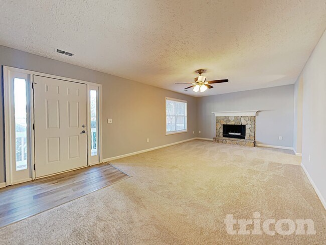 Building Photo - 3940 Michaels Creek Way