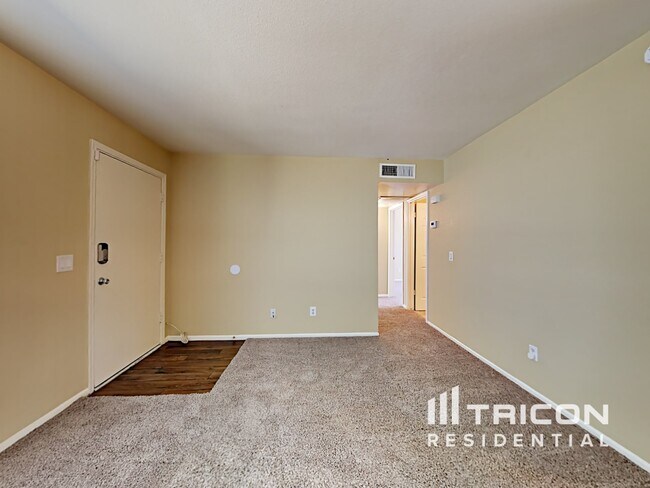Foto del edificio - 7331 W Mountain View Rd