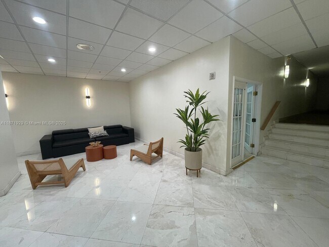 Foto del edificio - 2780 NE 183rd St