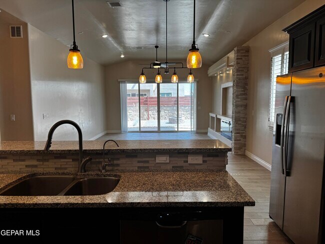Foto del edificio - 12357 Desert Dove Ave